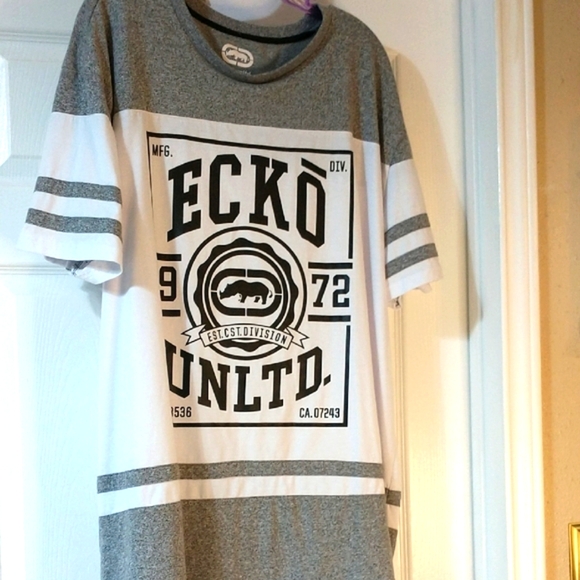 Ecko Unlimited Other - Ecko Unltd Gray and White Graphic Tee, size 2XL, Y2K.